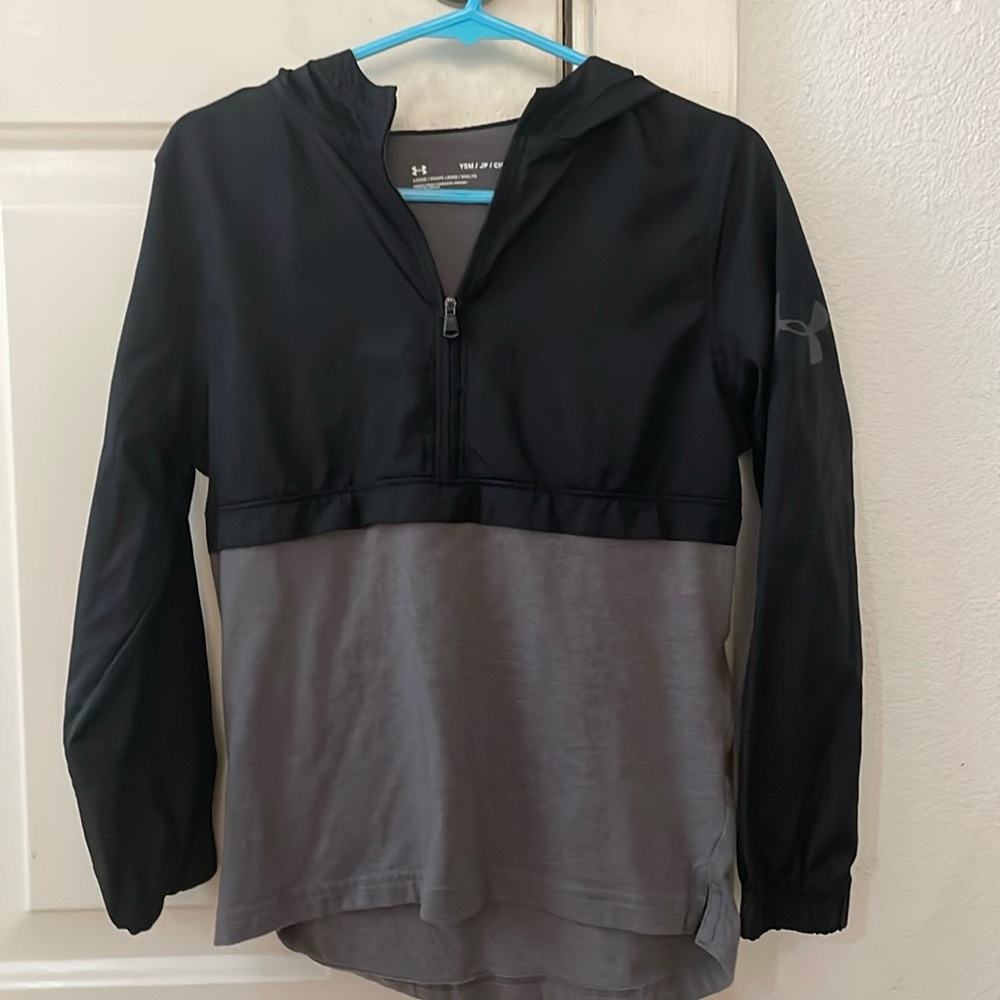 Under Armour sweater //Youth small